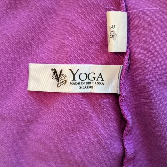 VS RARE Yoga Cami - Picture 10 of 10